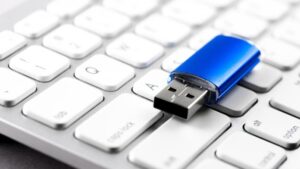 How to Make a Bootable USB Using PowerShell
